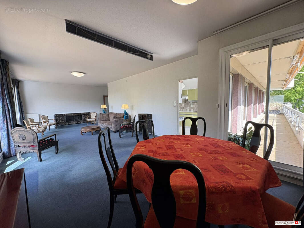 Appartement à MEYLAN