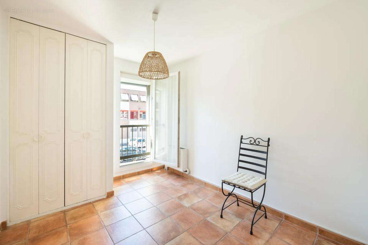 Appartement de 4 pièces de 89 m² à Aubagne - photo 8
