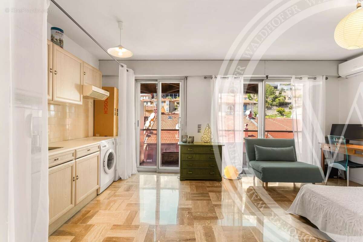 Appartement à ROQUEBRUNE-CAP-MARTIN