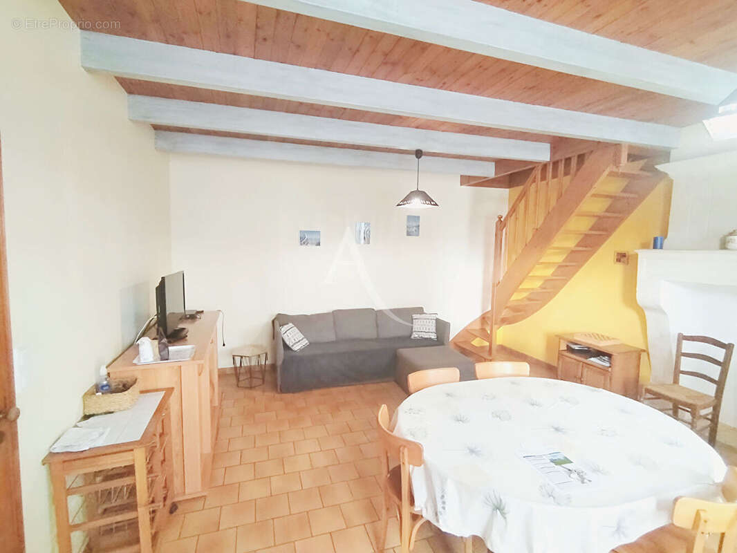 Maison à THENAC