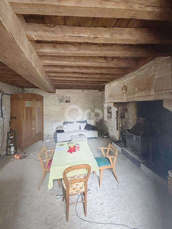 Maison à GIEY-SUR-AUJON