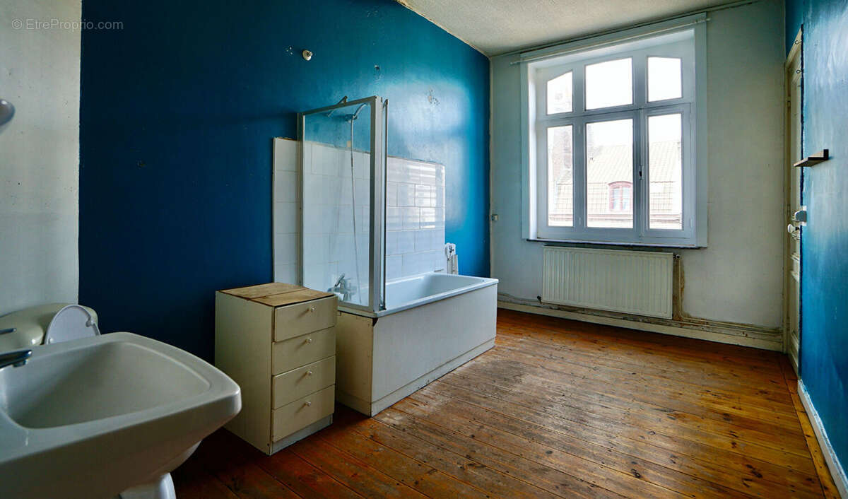 T2 avec potentiel t3, lumineux / belle terrasse / matériaux d'origine - photo 5