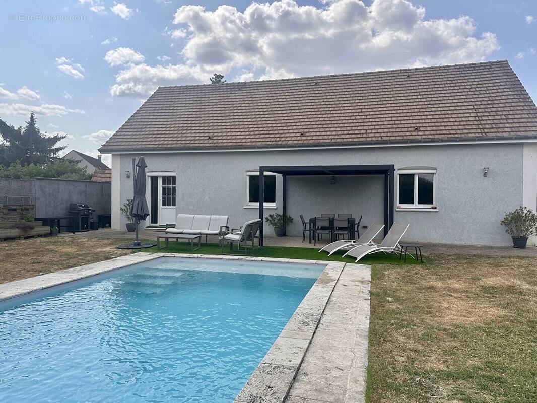 Maison à CHATENOY-LE-ROYAL