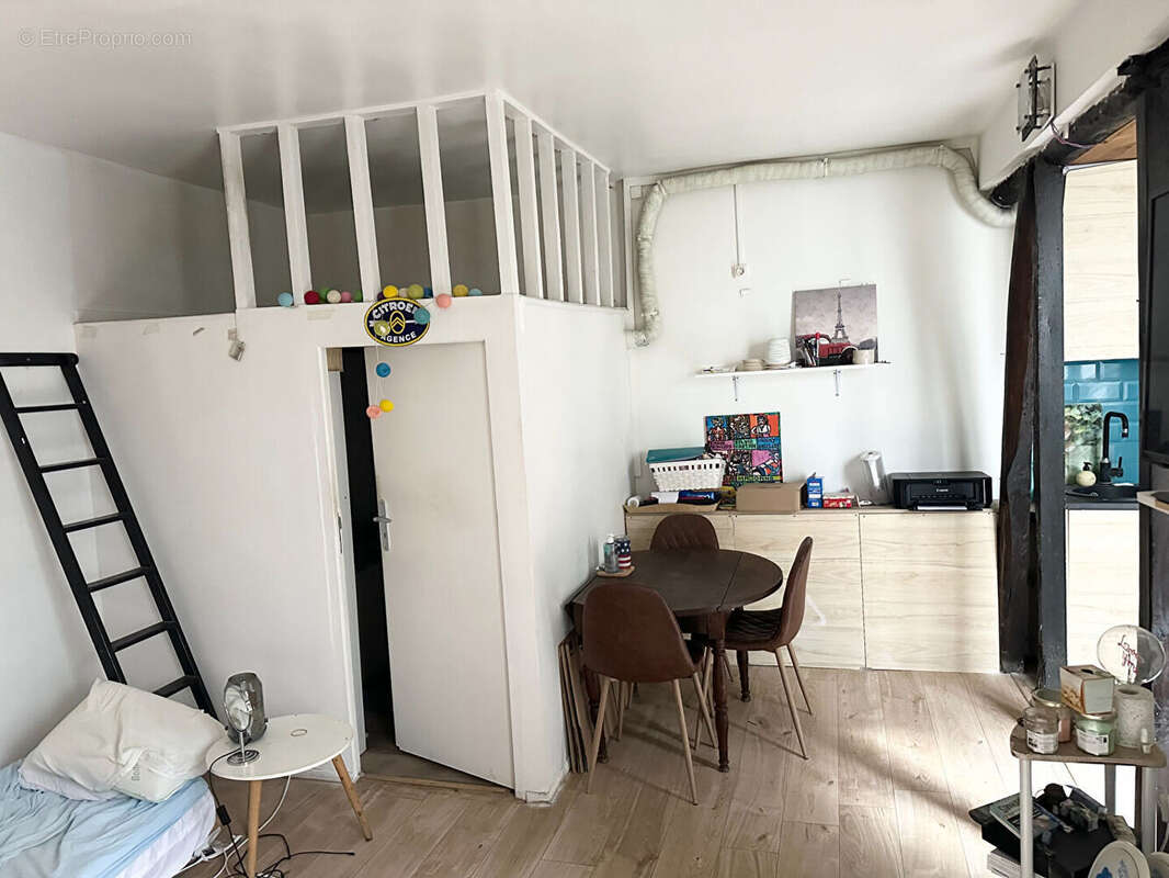 Appartement à PARIS-18E
