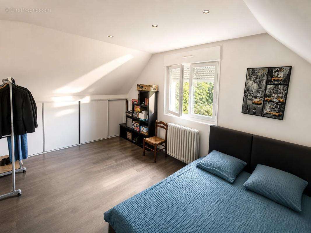 4 chambres, DPE C, garage, terrasse sud + RDC à rénover - photo 8