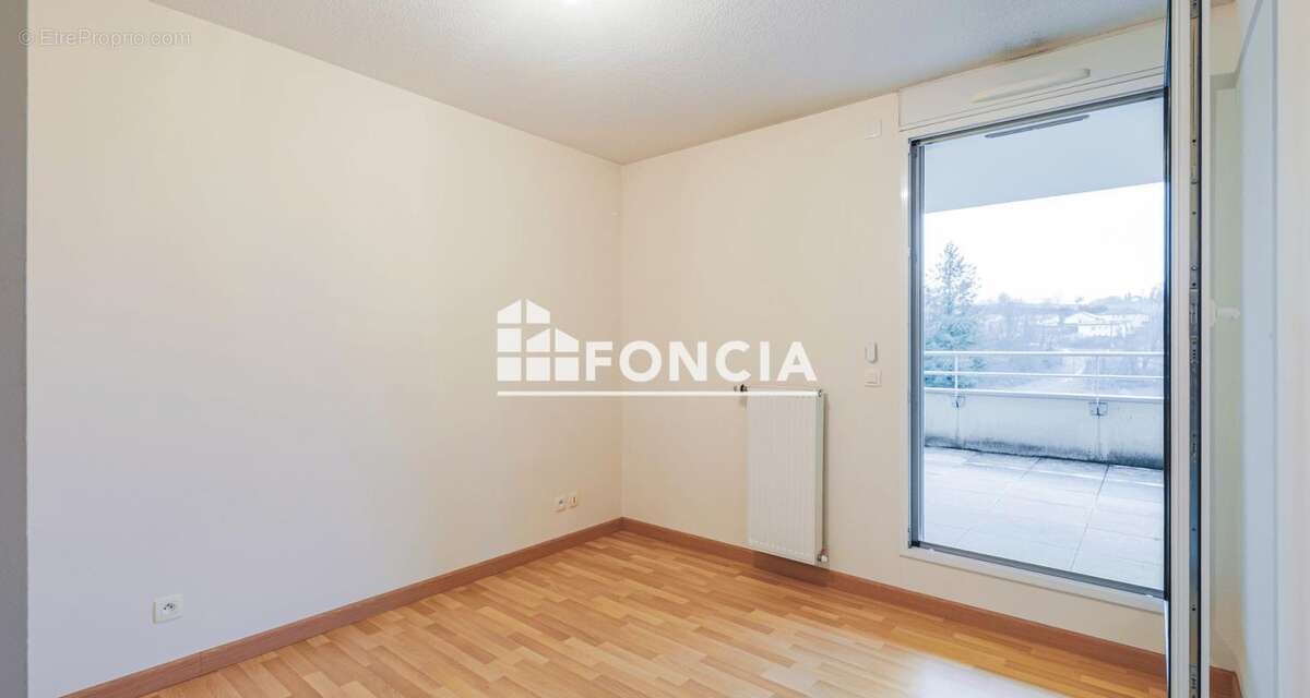 Appartement à RIVES