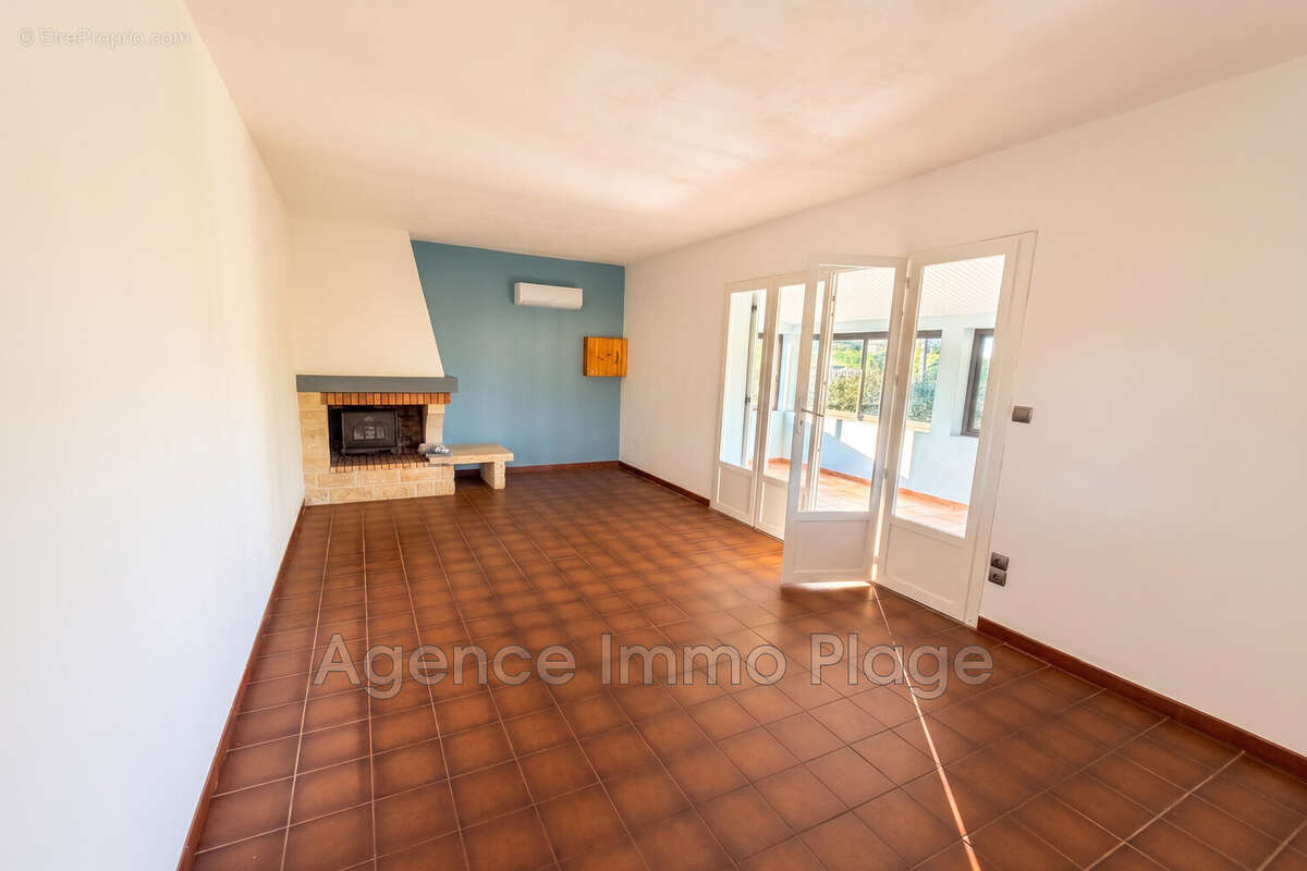 Maison 70 m² à Jau-Dignac-Et-Loirac  - photo 9