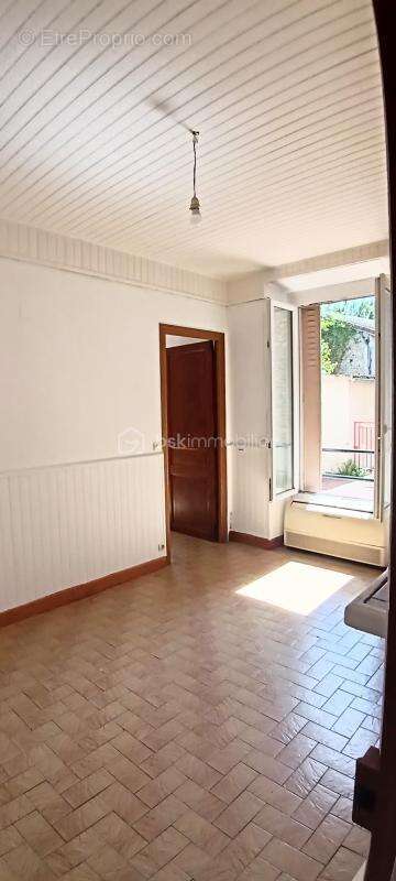 Appartement à CORBEIL-ESSONNES