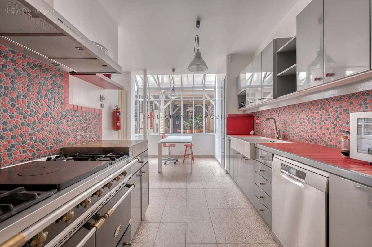 Appartement à PARIS-7E