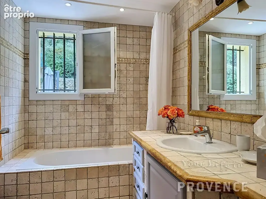 Au calme mais proche des commodité, belle villa avec studio et pisicne - photo 7