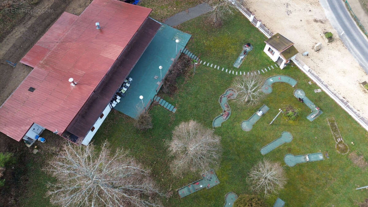 Commerce à SAINT-REMY-SUR-DUROLLE