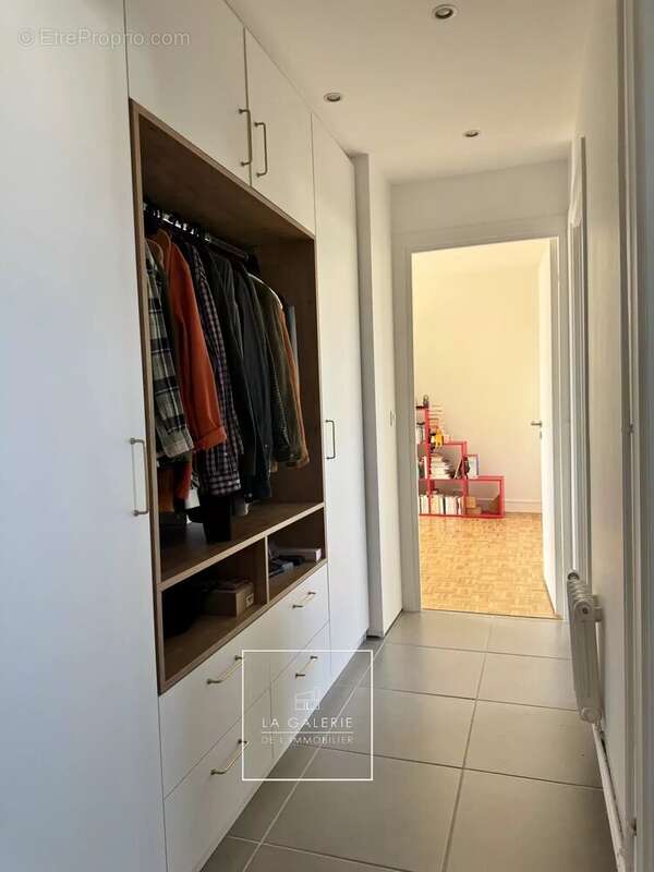 T3 avec balcon et cave rue magendie - photo 12