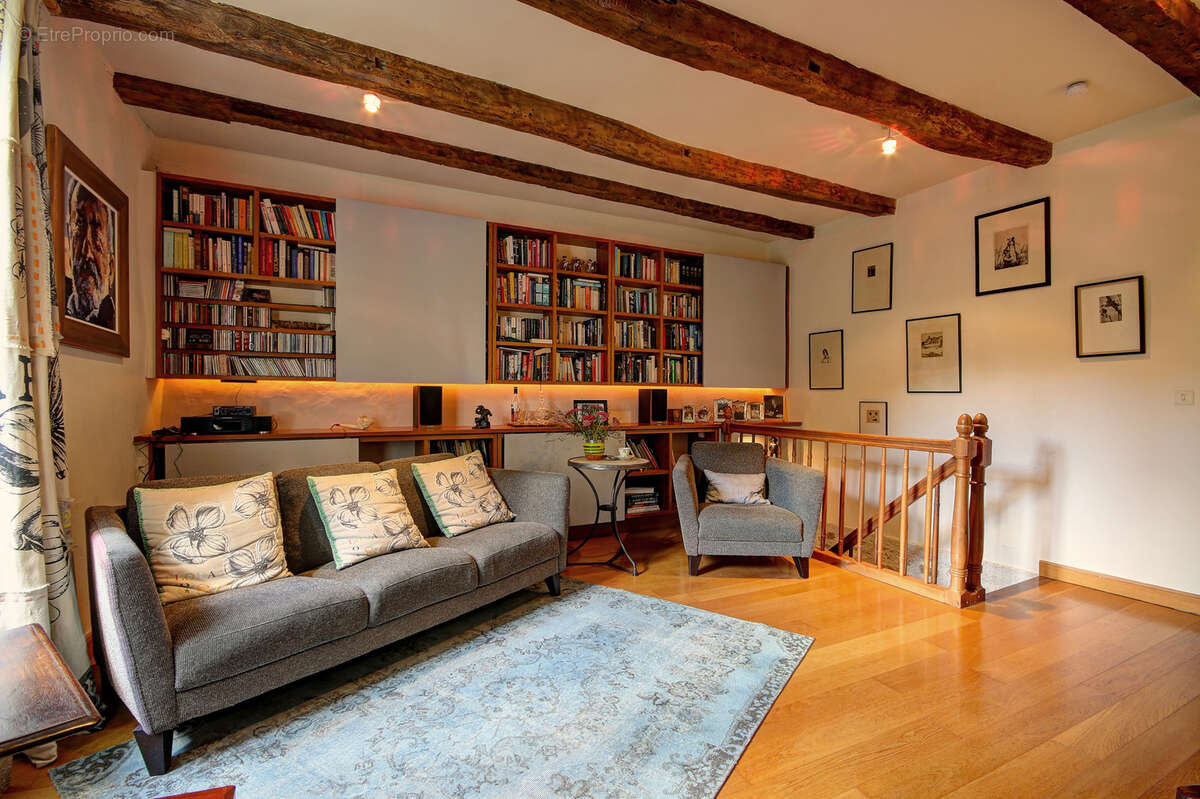 Maison à SAINT-CIRQ-LAPOPIE