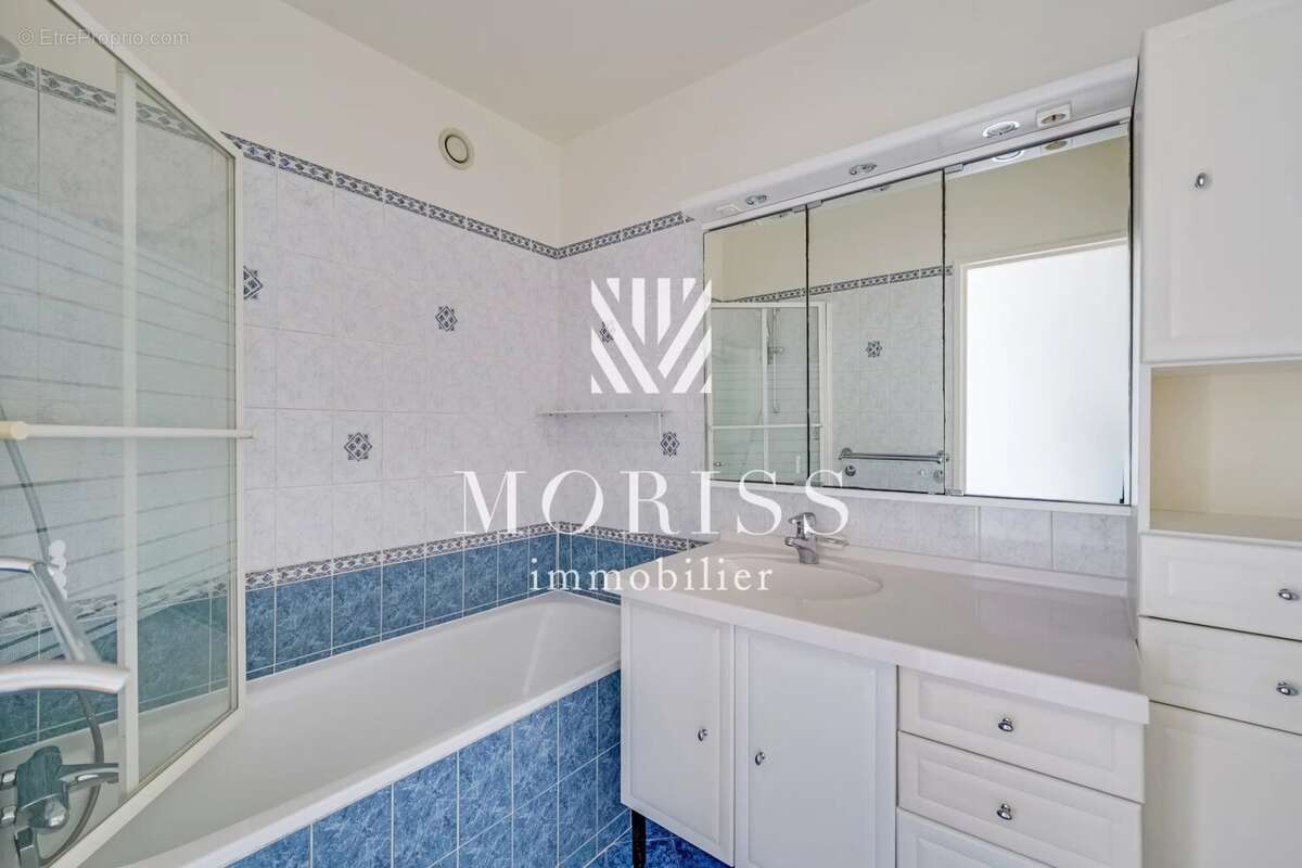 Appartement à LEVALLOIS-PERRET