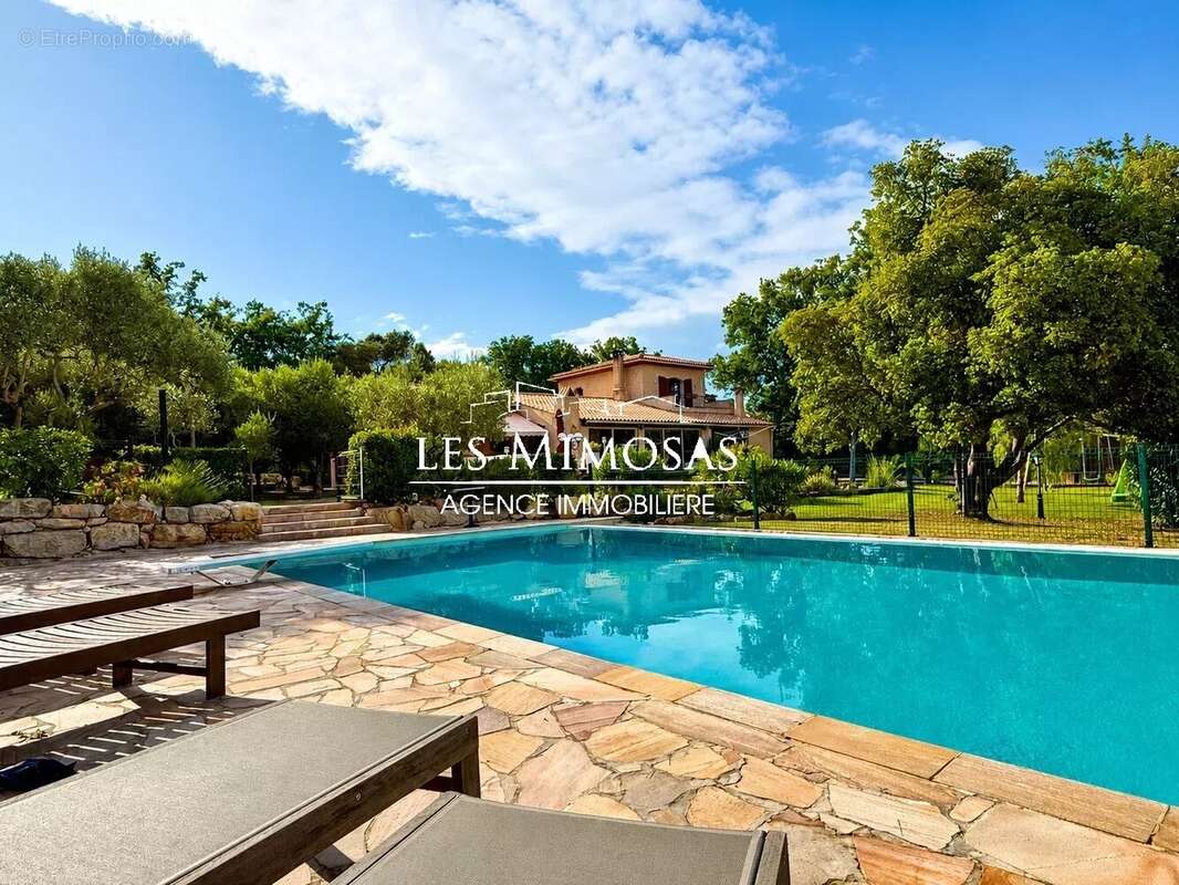 Maison à FREJUS