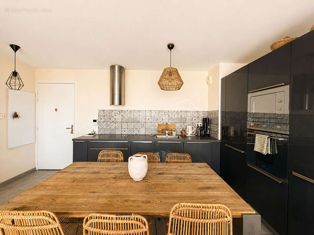 Appartement à LE ROVE