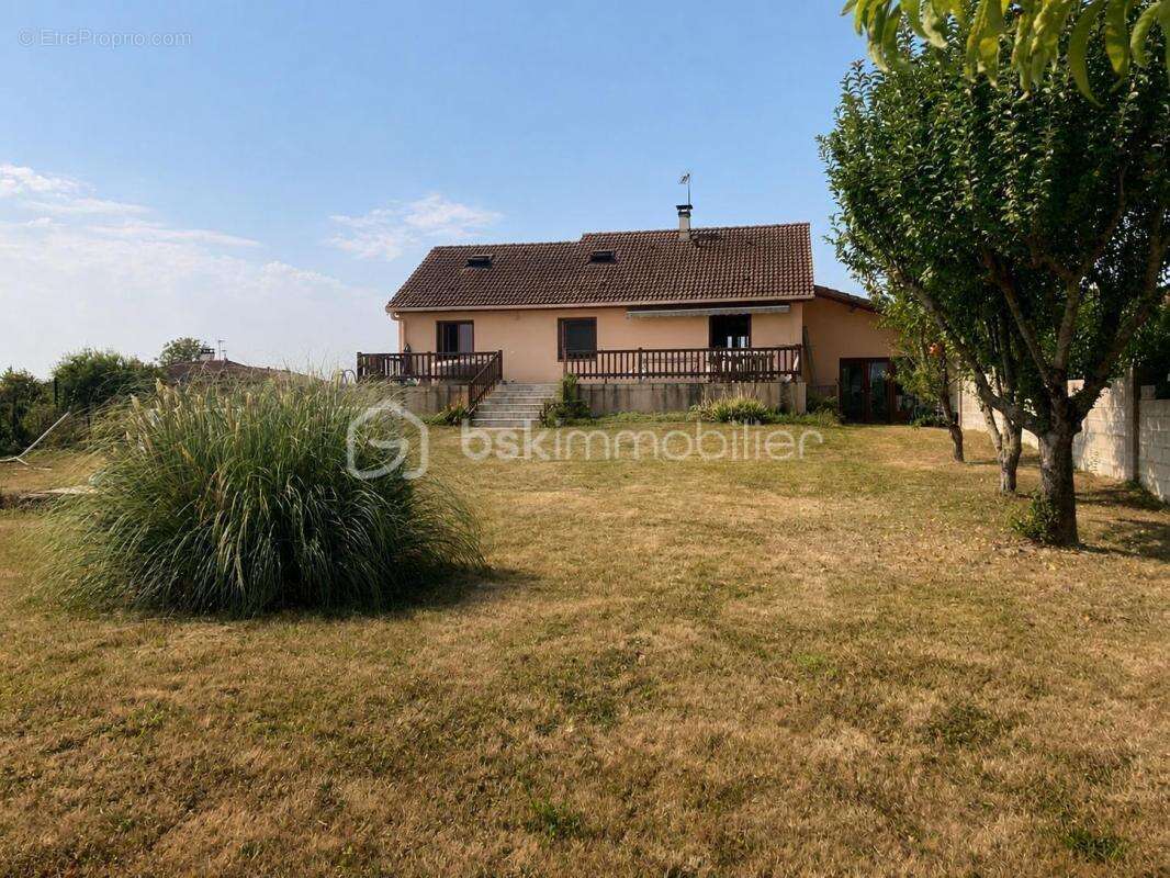 Maison familiale avec sous-sol, terrasse et terrain clos – Giffaumont - photo 17
