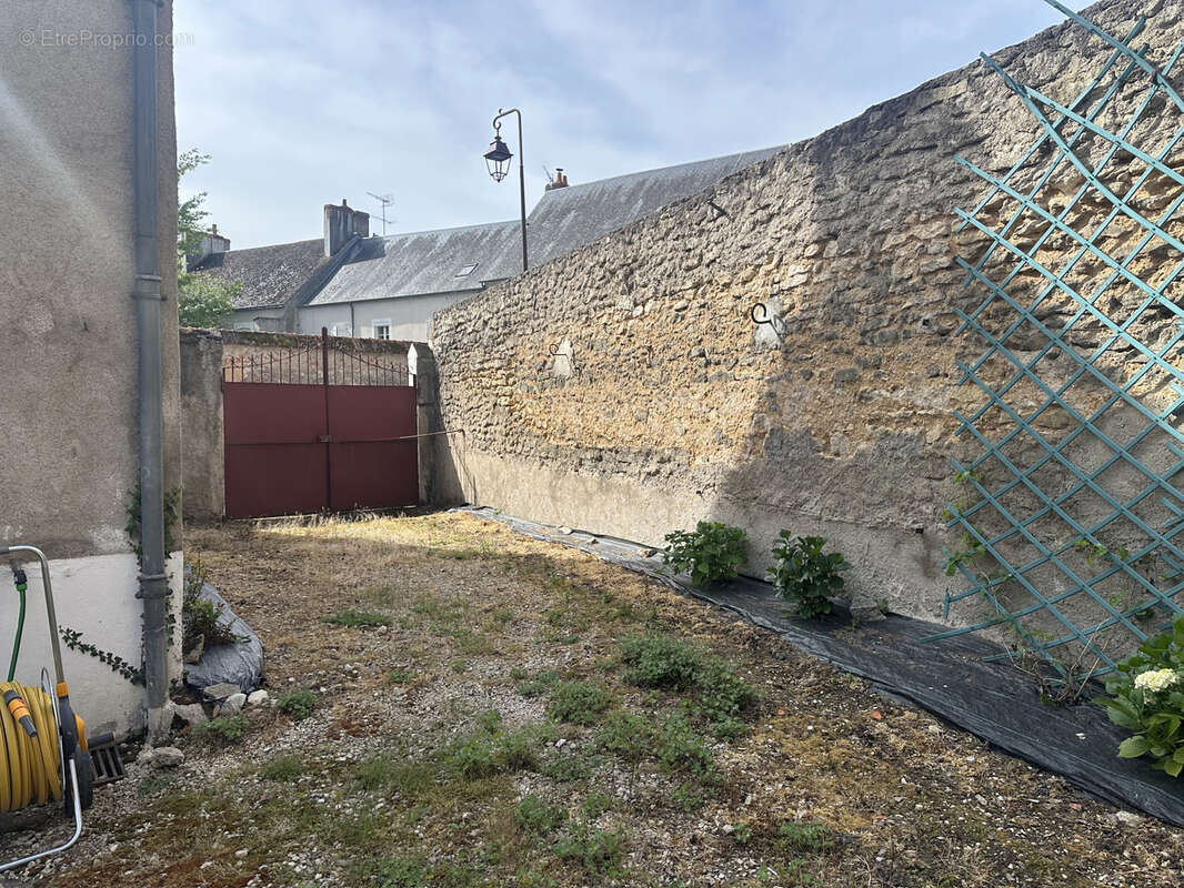 Maison à LIGNIERES