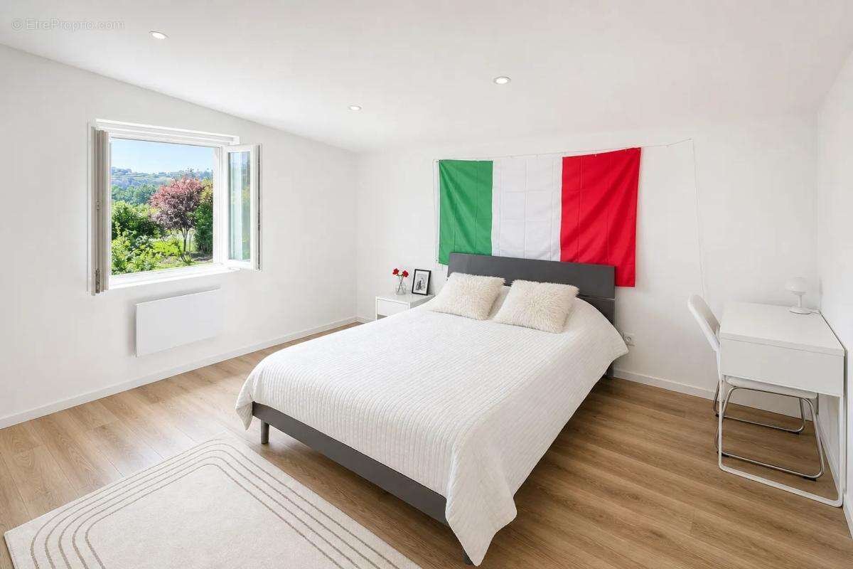 2 Maisons 1) 13 pièces de 476 m²
 2)58 m2 indépendante Cagnotte - photo 11