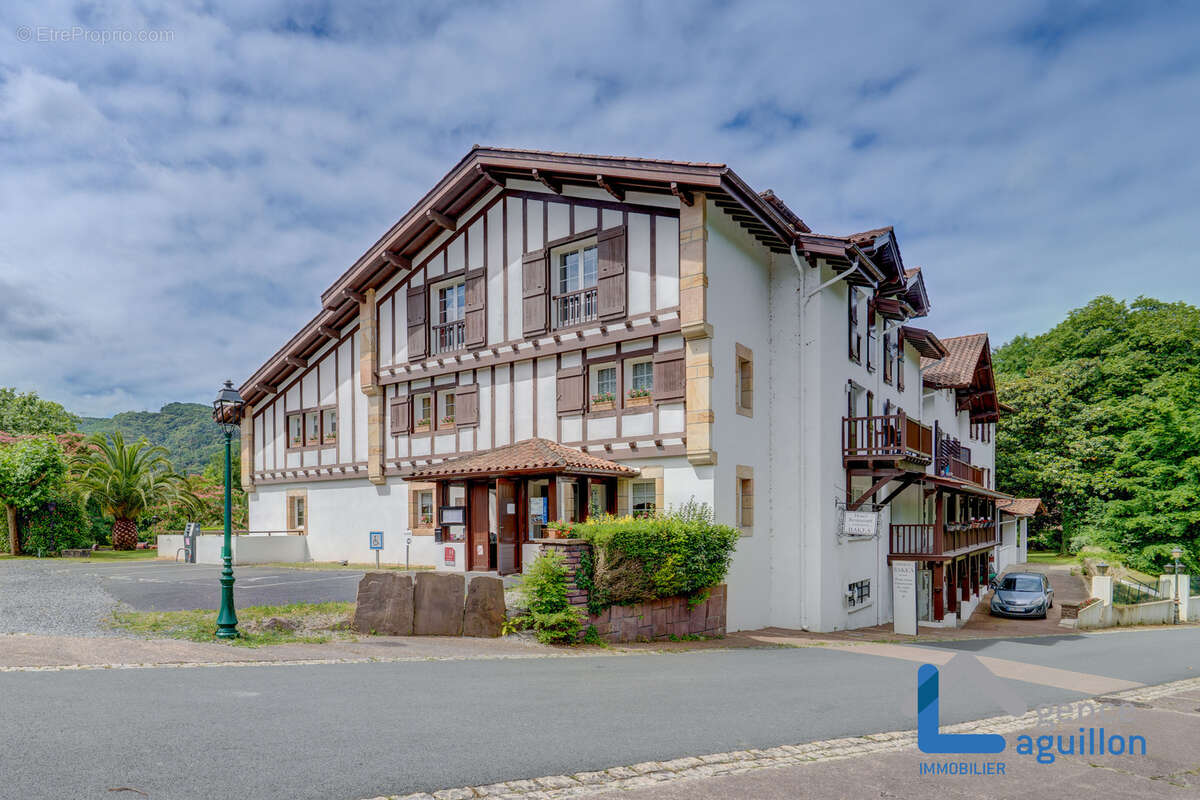 Hotel - restaurant a vendre au pays basque a biriatou -2300m2 - photo 4