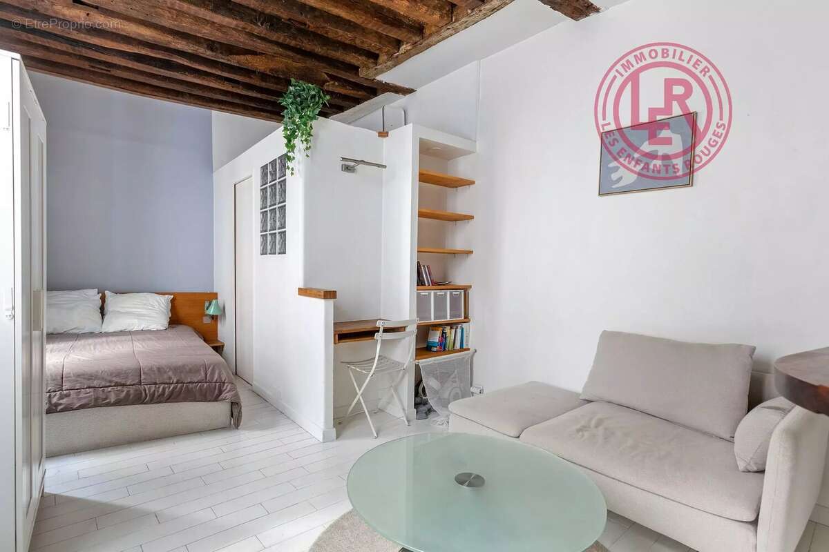 Appartement à PARIS-3E