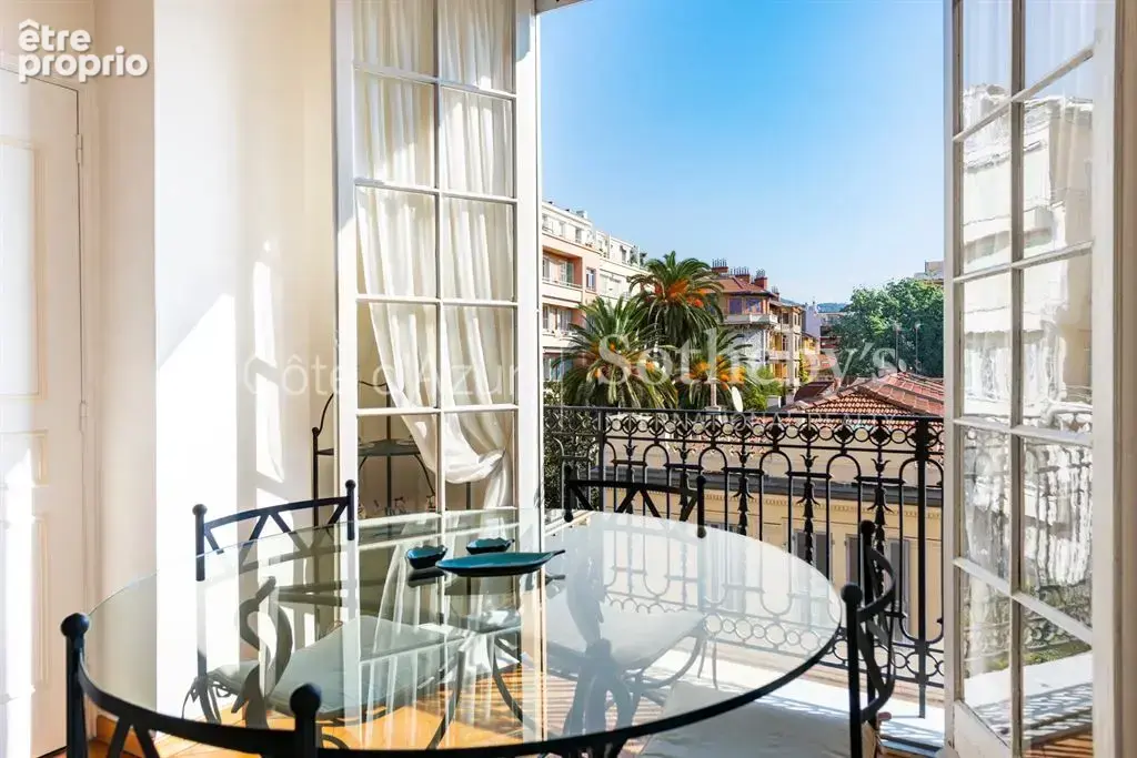 Nice Carré d’Or, appartement deux pièces face à un jardin historique - photo 7