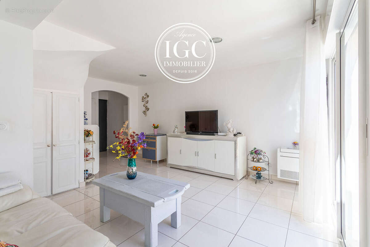 EXCLUSIVITÉ  Maison 4 pièces avec jardin  À deux pas de la mer ? Sausset-les-Pins - photo 5