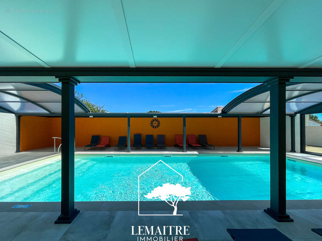 Maison de plain-pied   45 m2   2 chambres   Terrasse   Parking   Résidence sécurisée avec piscine - photo 18