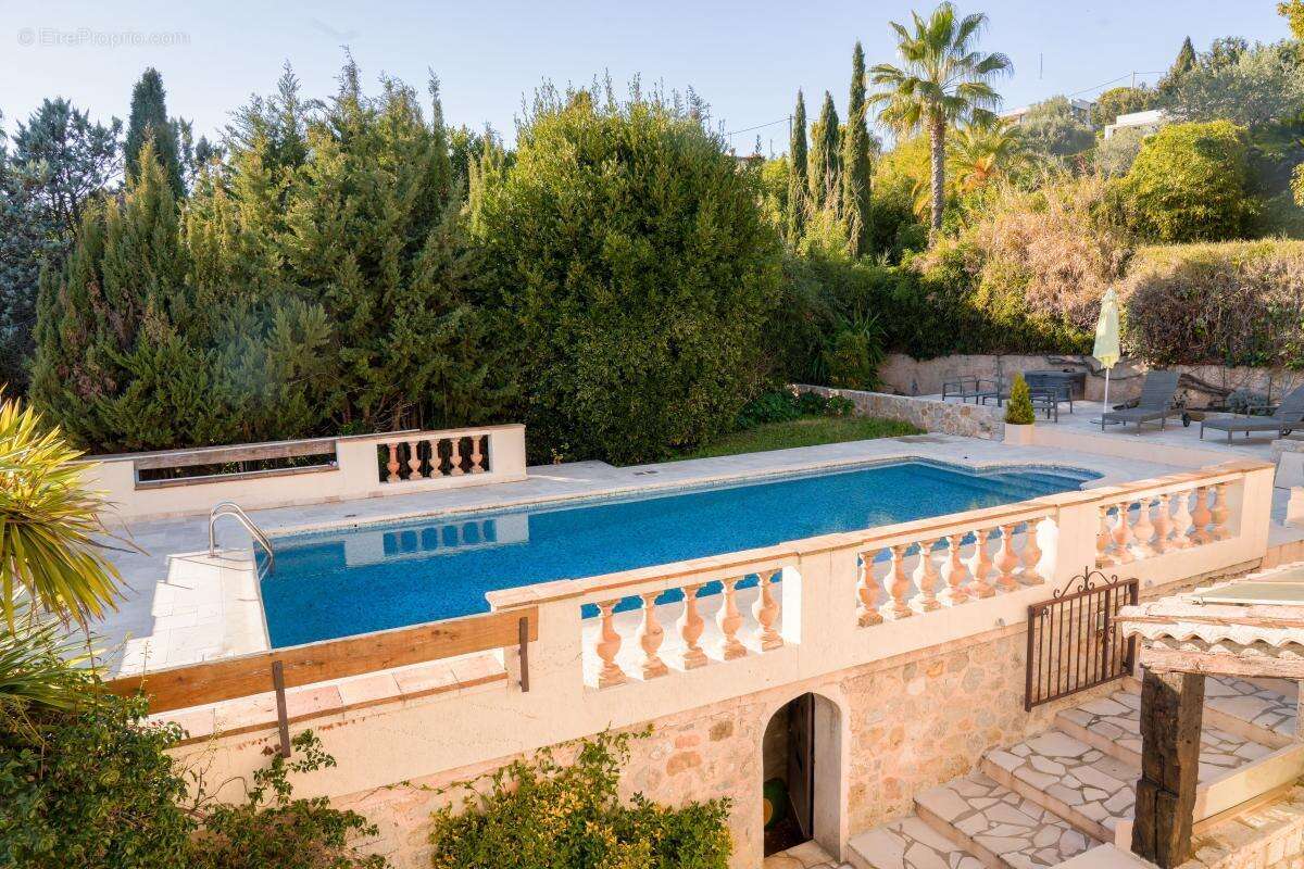 Maison à MOUGINS