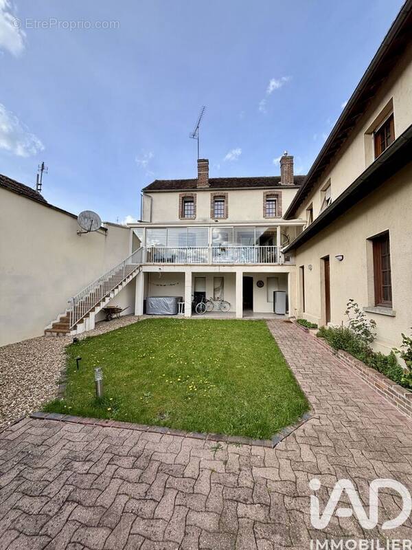 Photo 1 - Maison à JOIGNY