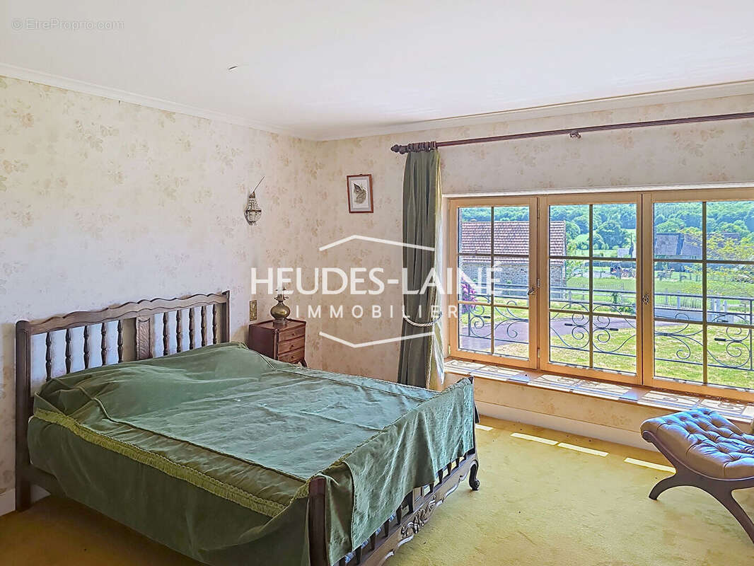 Maison à SAINT-POIS