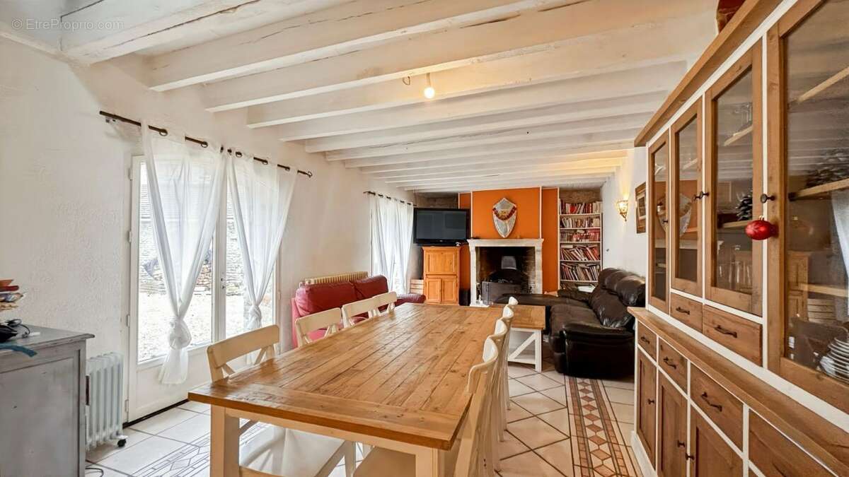 Maison à MORIGNY-CHAMPIGNY