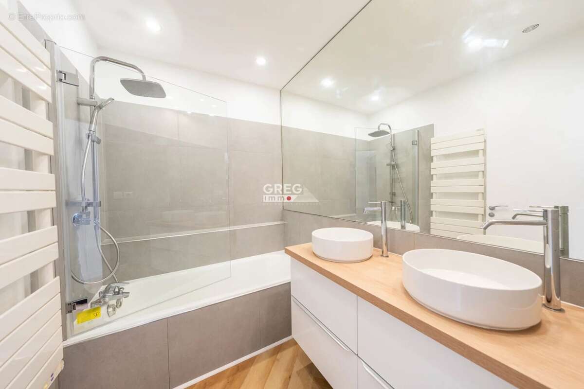 Appartement à VILLENEUVE-LOUBET