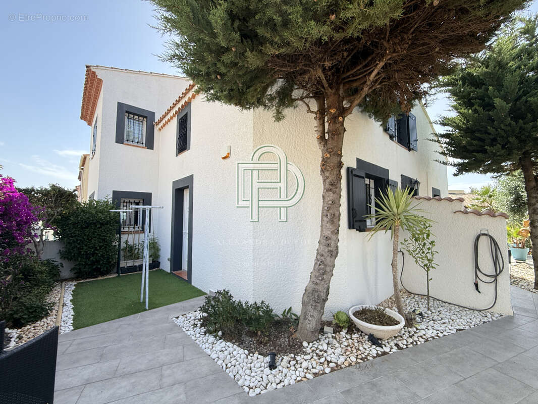 Immobilier de prestige : villa 4 pièces à vendre à la plage de Narbonne - photo 3