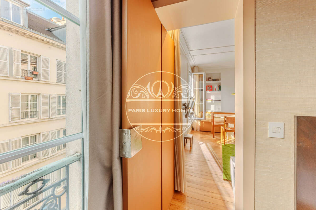 Appartement à PARIS-3E