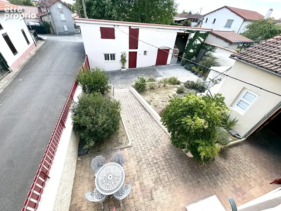 Maison de village / entièrement rénovée / 4 chambres / extérieur / garage / nombreuses dépendances / terrain 2 - photo 4