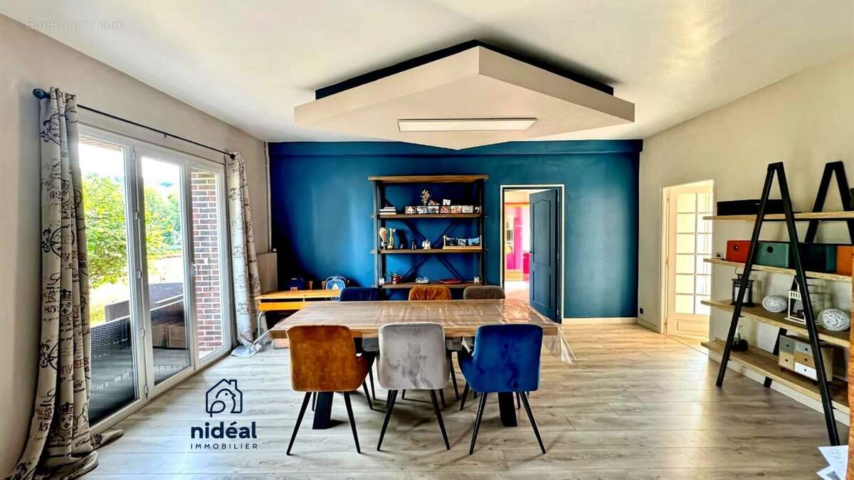 Maison 235 m² à Poses  - photo 4