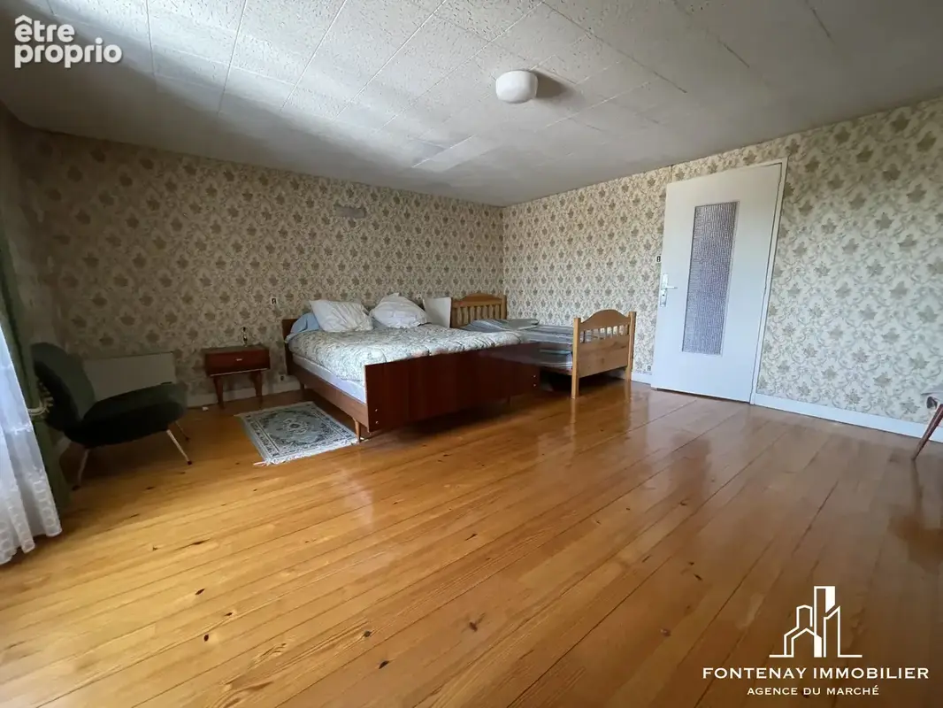 Maison 179 m² à Fontenay-Le-Comte  - photo 9
