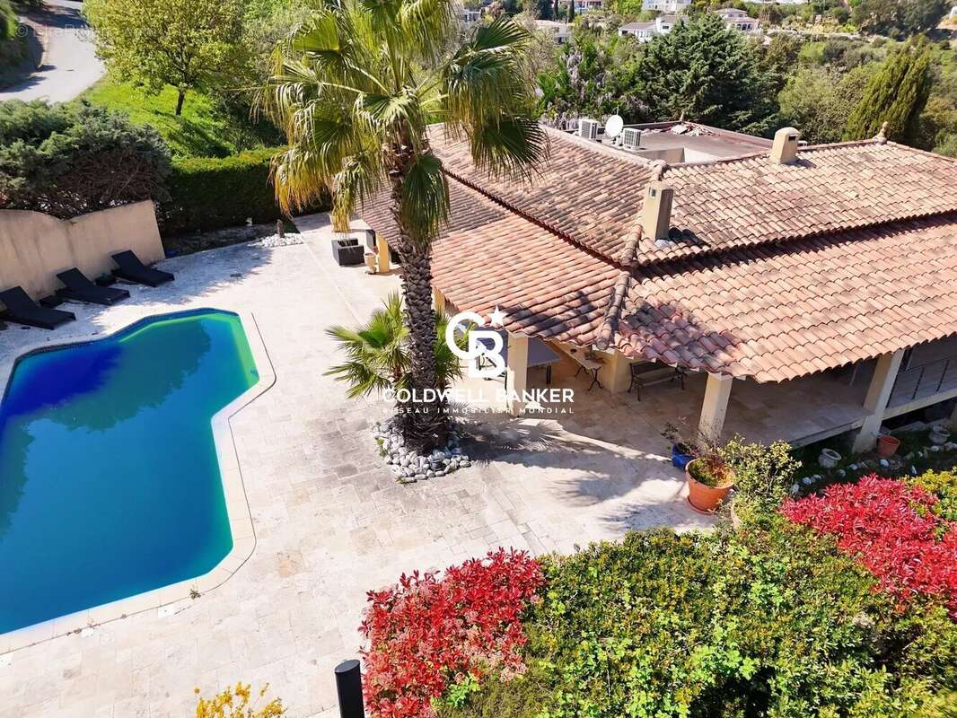 Maison à LES ADRETS-DE-L&#039;ESTEREL