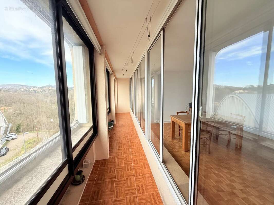 Appartement à LYON-9E