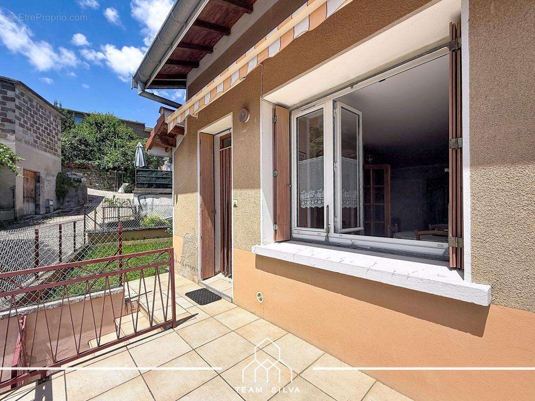 Maison 110 m² à Communay  - photo 16