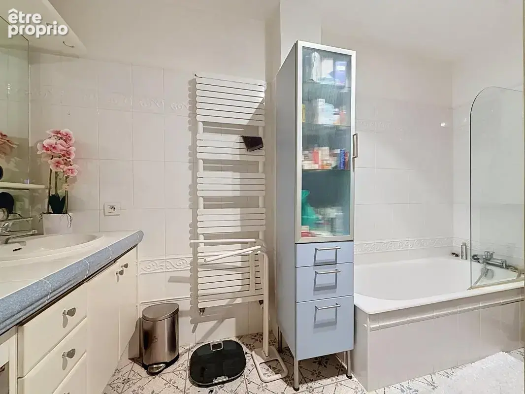 Maison - 5 Chambres - 1 Bureau - Buanderie - 2 Caves - Garage - Véranda - Piscine - Jardin - Proche toutes commodités - photo 23