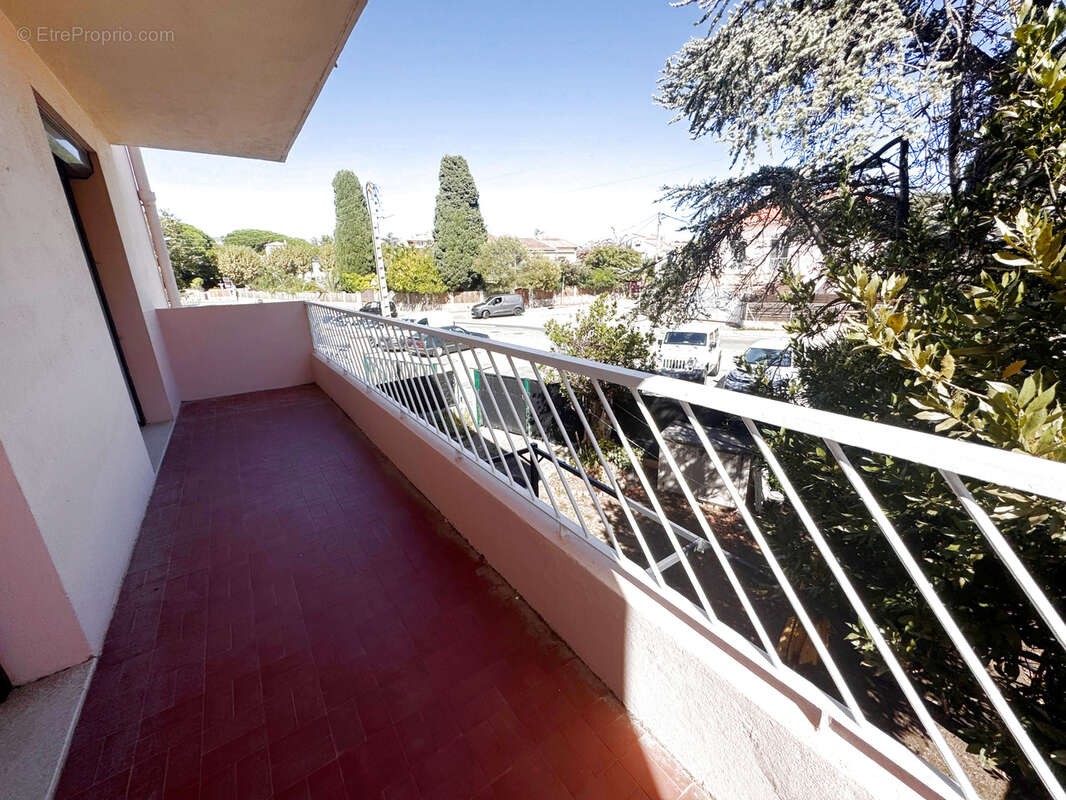 Appartement à SIX-FOURS-LES-PLAGES