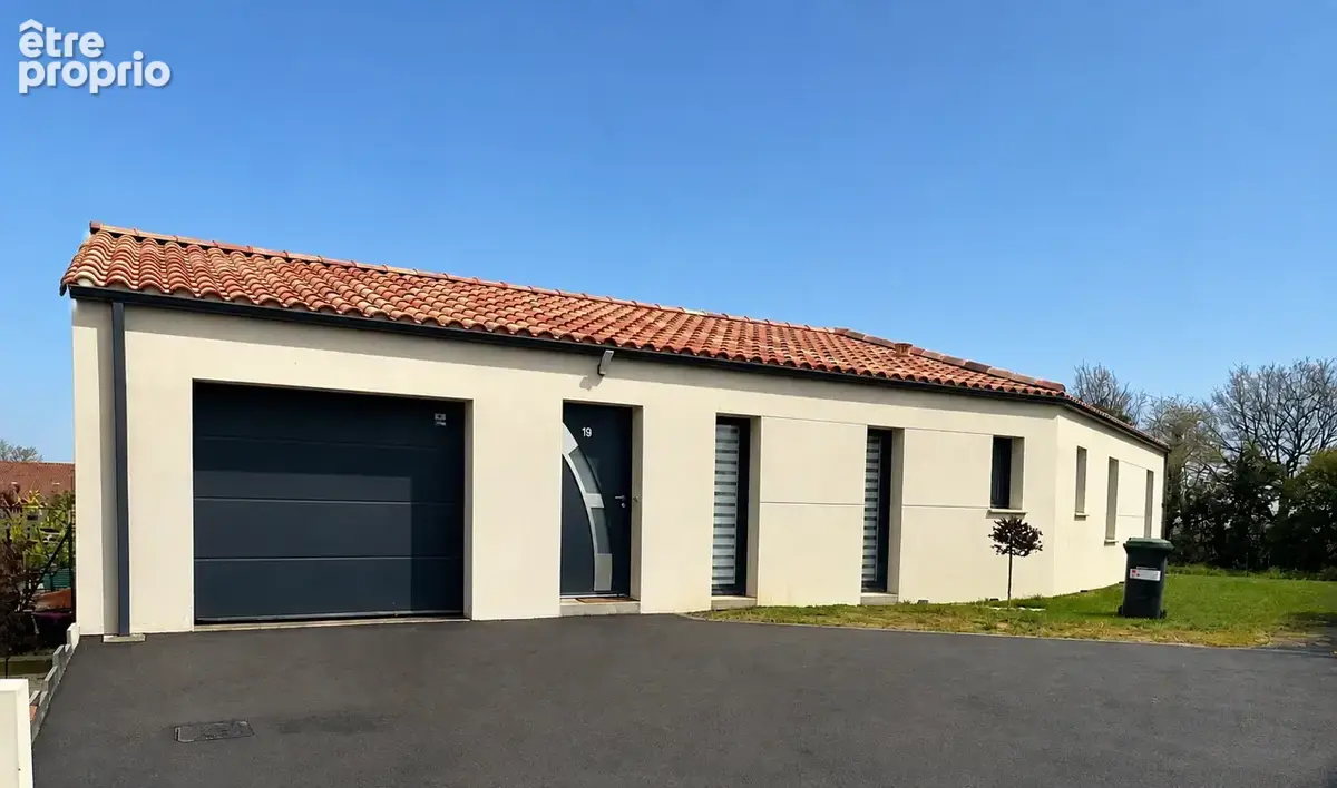 SAINT FLORENT DES BOIS - Maison 4 chambres de 2022 - garage - jardin - photo 9