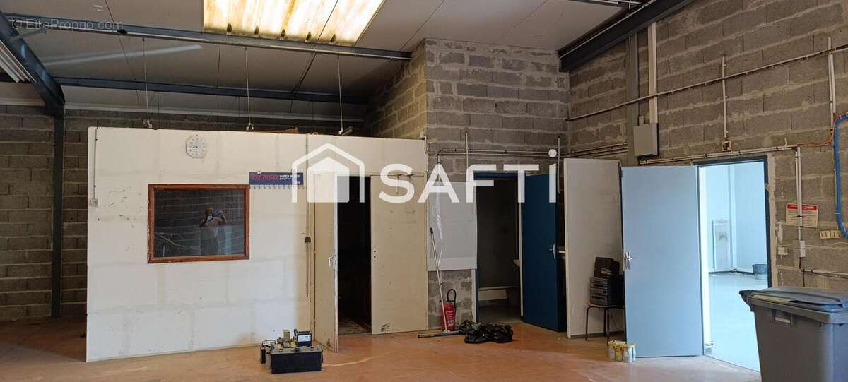 Commerce 508 m² à Parcay-Meslay  - photo 6