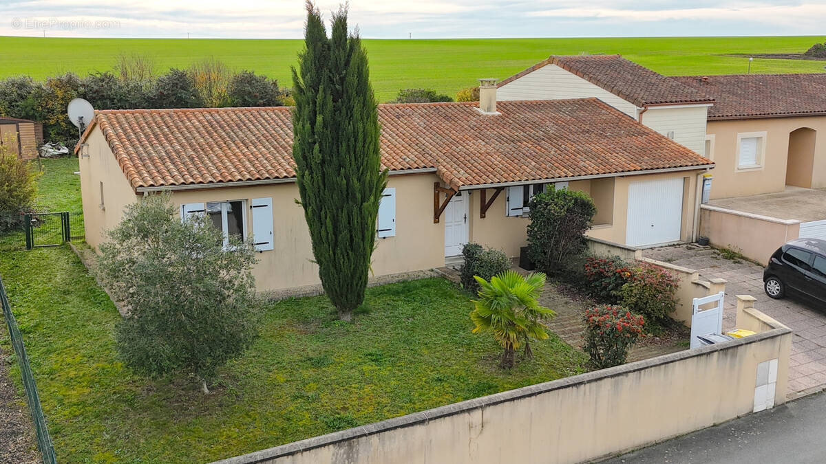 Maison à CHASSENEUIL-DU-POITOU