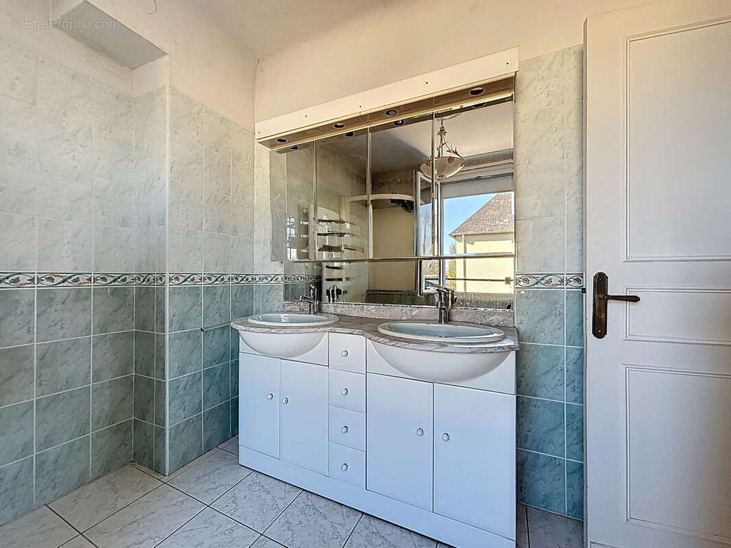 Maison à LA HAYE-DU-PUITS