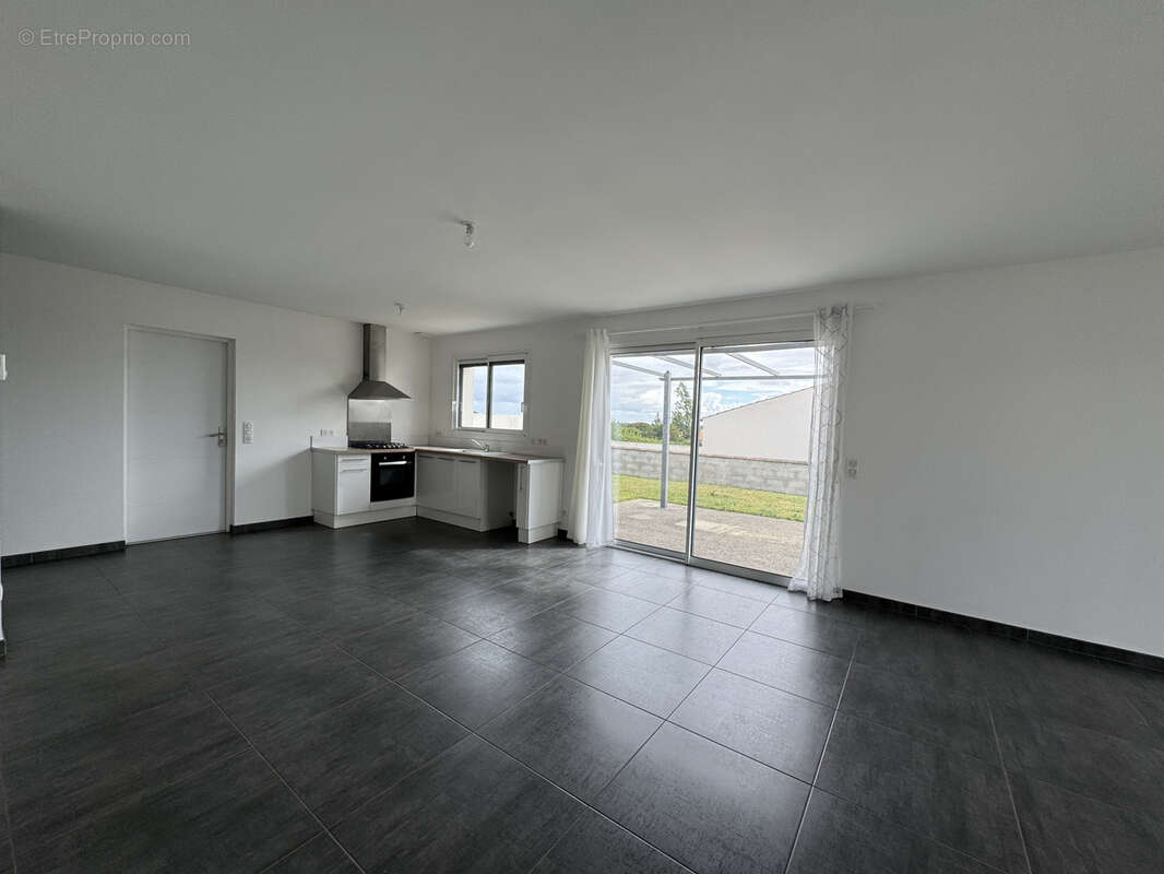 Maison de plain-pied 2018 à vendre à NIORT secteur Paul Guérin   3 chambres + garage - photo 12