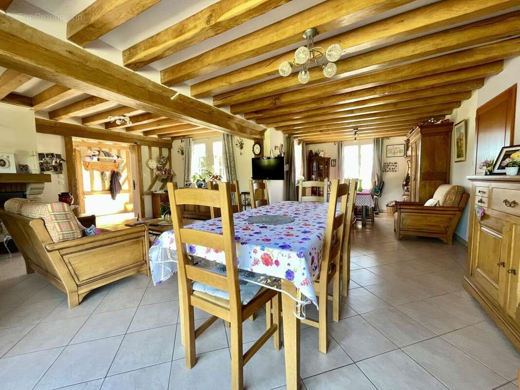 Maison 131 m² à Livarot  - photo 2