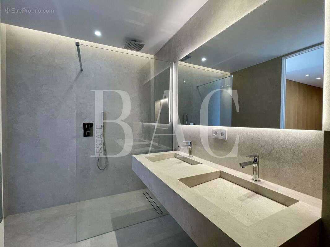 Maison à ROQUEBRUNE-CAP-MARTIN